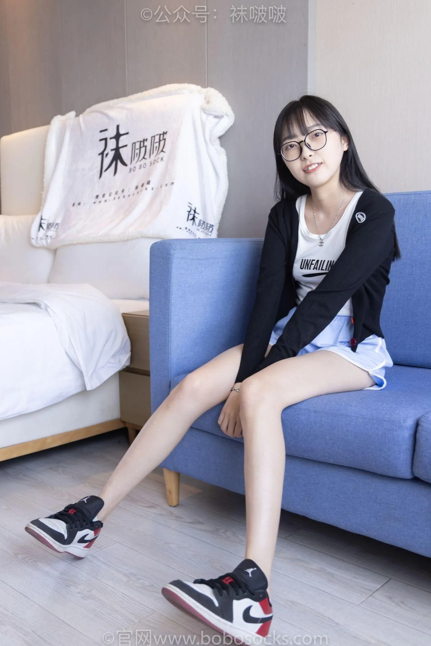 [BoBoSocks袜啵啵]NO.081 稚予- AJ、浅黄色短棉袜、浅蓝色短棉袜、裸足（花絮版） [145P]插图
